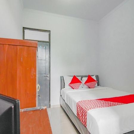 Oyo 2770 Zleepy Wisma Khazri Богор Екстер'єр фото