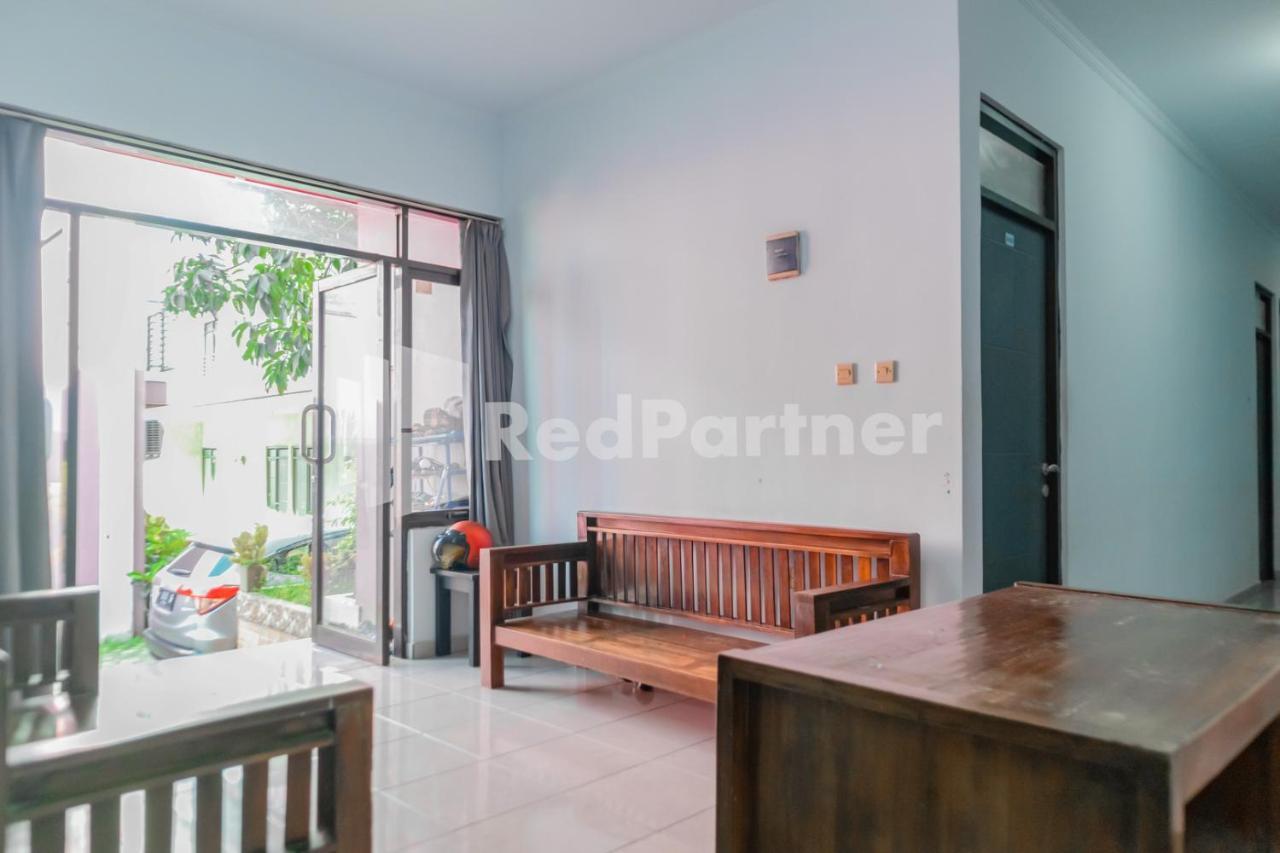 Oyo 2770 Zleepy Wisma Khazri Богор Екстер'єр фото
